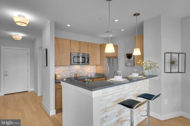 $410,000 | 5201 Wisconsin Avenue Northwest, Unit 402, Washington, DC 20015