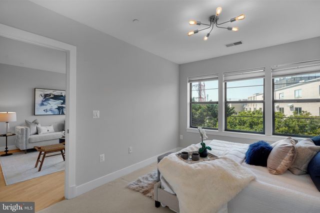 $410,000 | 5201 Wisconsin Avenue Northwest, Unit 402, Washington, DC 20015