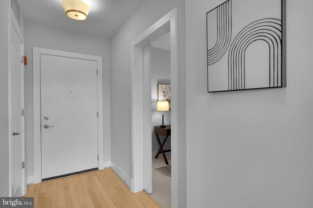 $410,000 | 5201 Wisconsin Avenue Northwest, Unit 402, Washington, DC 20015