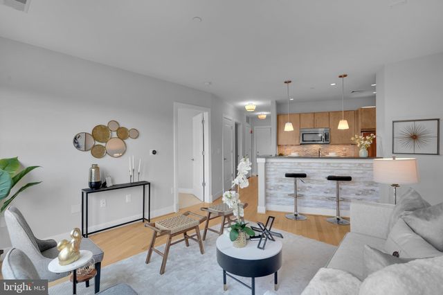 $410,000 | 5201 Wisconsin Avenue Northwest, Unit 402, Washington, DC 20015