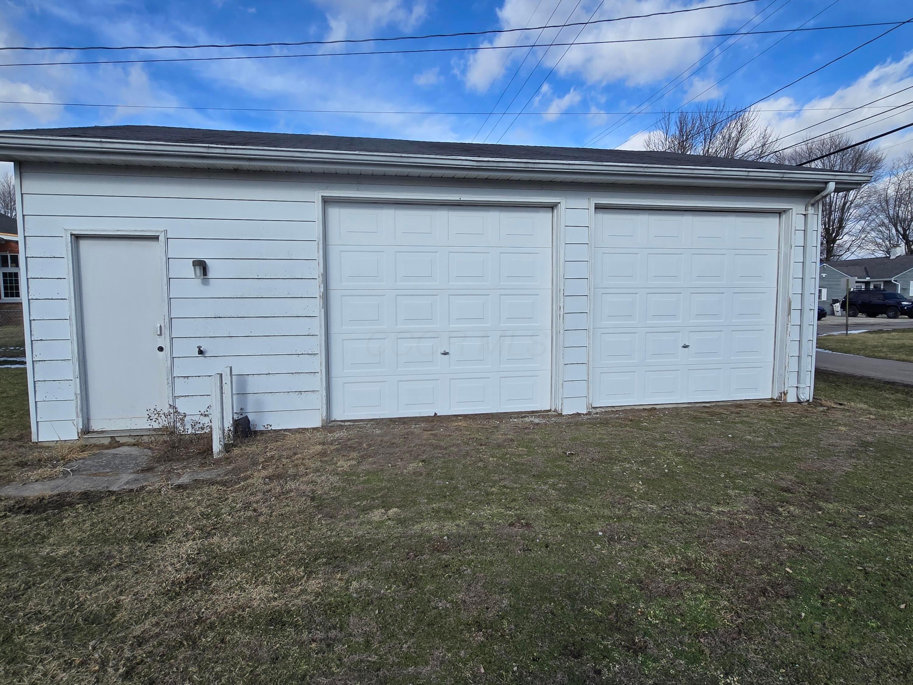 462 Reed Avenue Marion, OH 43302 - Photo 16 of 19 Detached over sized garage