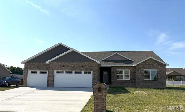 $449,000 | 201 Adderly Lane, Millstadt, IL 62260