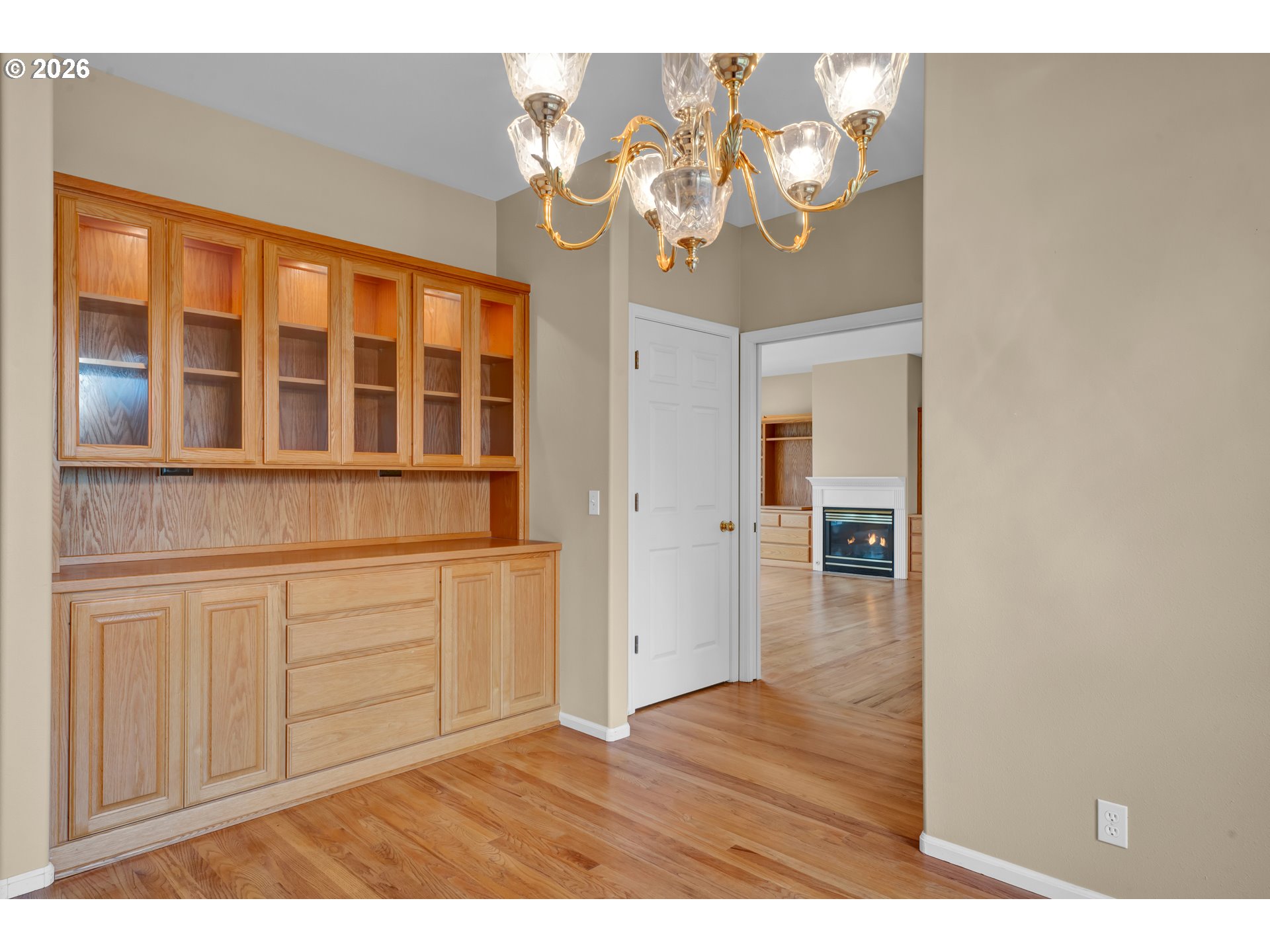223 Beringer Court Eugene, OR 97404 - Photo 20 of 48 a view interior of a house and wooden floor