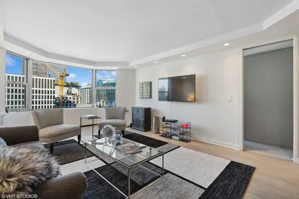 $3,500 | 535 North Michigan Avenue, Unit 3014, Chicago, IL 60611