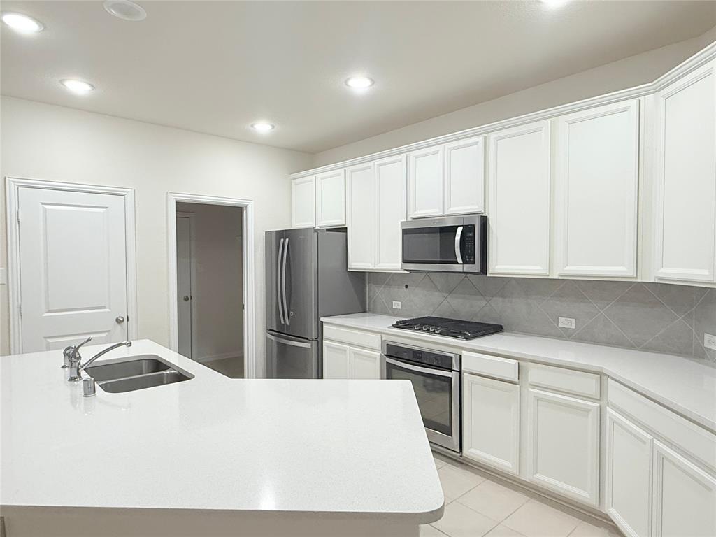 2059 Avondown Road Forney, TX 75126 - Photo 8 of 17