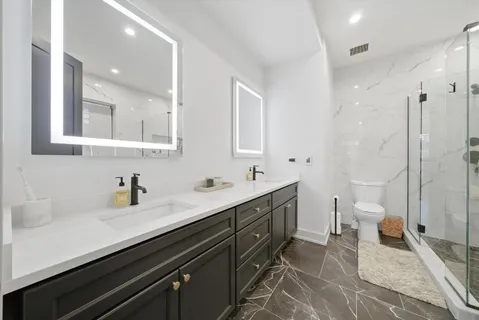 $799,900 | 1334 West Grenshaw Street, Unit 1E, Chicago, IL 60607