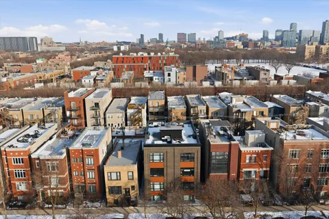 $799,900 | 1334 West Grenshaw Street, Unit 1E, Chicago, IL 60607