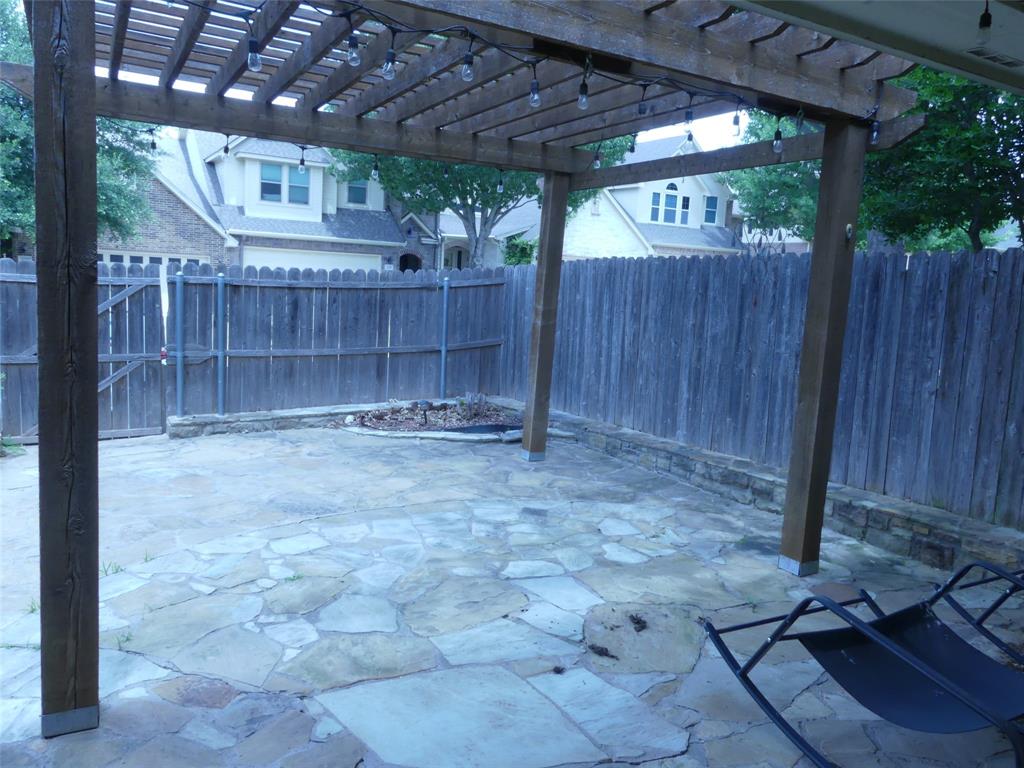 332 Emma Call Court Sunset, TX 76270 - Photo 3 of 31