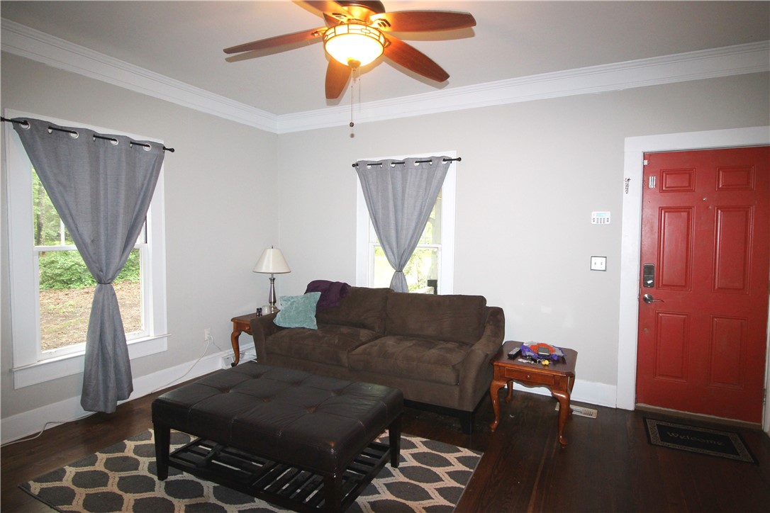 922 Cherry Street Pendleton, SC 29670 - Photo 3 of 24