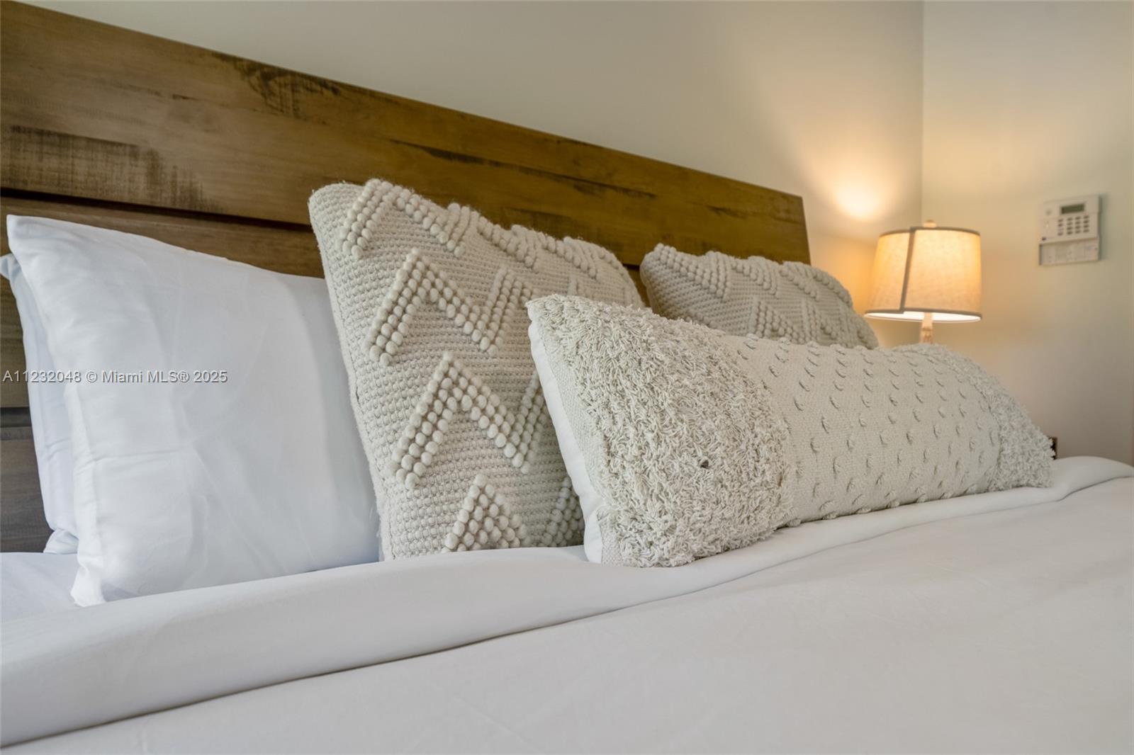 7544 Southwest 78th Terrace Miami, FL 33143 - Photo 28 of 60 a view of a bathtub in a bathroom