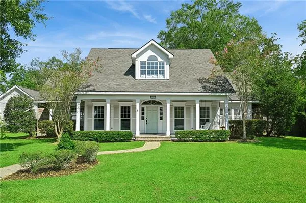 $799,000 | 1015 South Louisiana Street, Covington, LA 70433