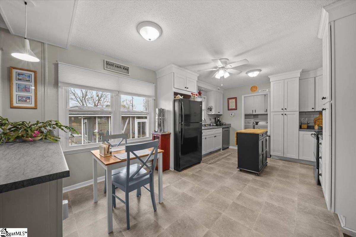 402 Tiffany Drive Anderson, SC 29625 - Photo 2 of 35