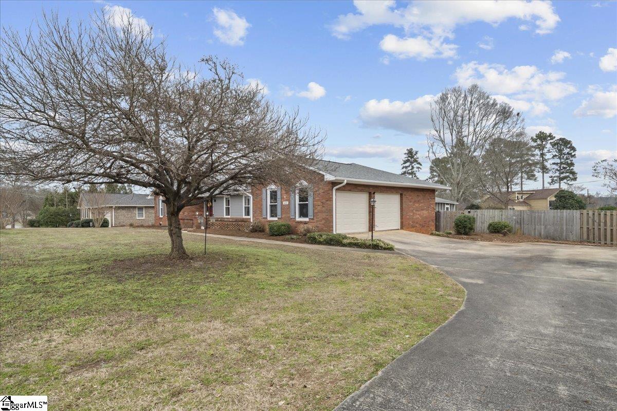 402 Tiffany Drive Anderson, SC 29625 - Photo 22 of 35