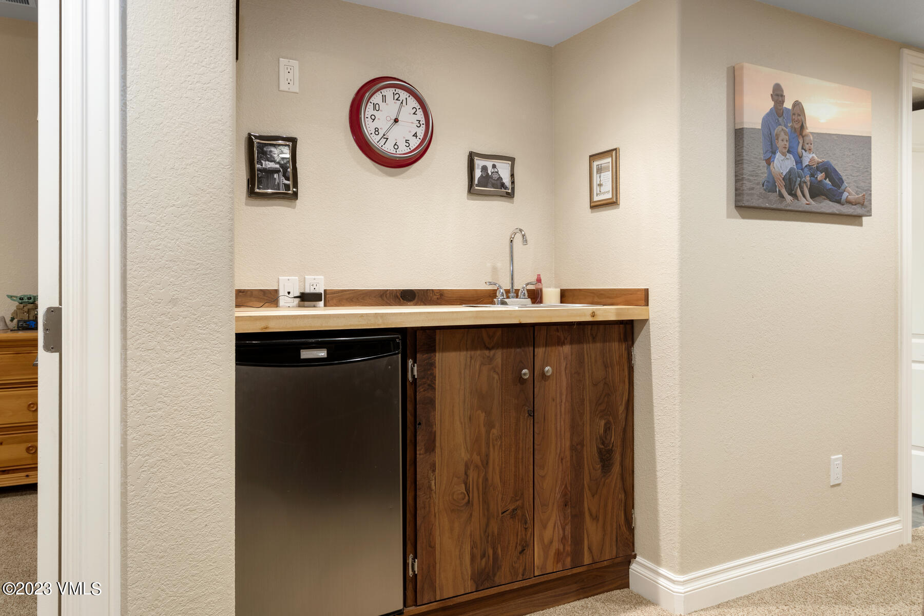 376 Blacksmith Road Eagle, CO 81631 - Photo 25 of 32 a view of a hallway with a elevator