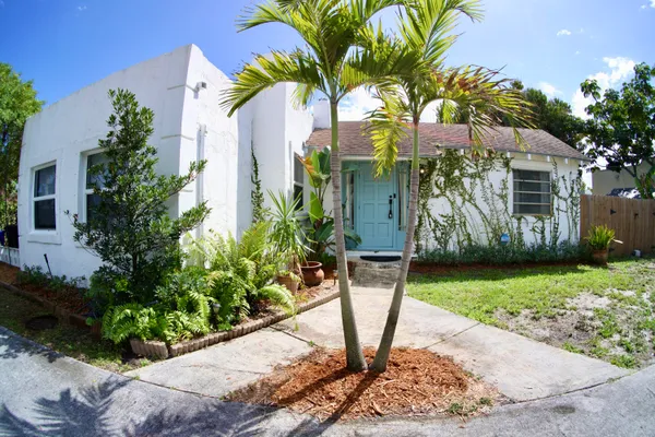 $2,995 | 620 Winters Street, West Palm Beach, FL 33405