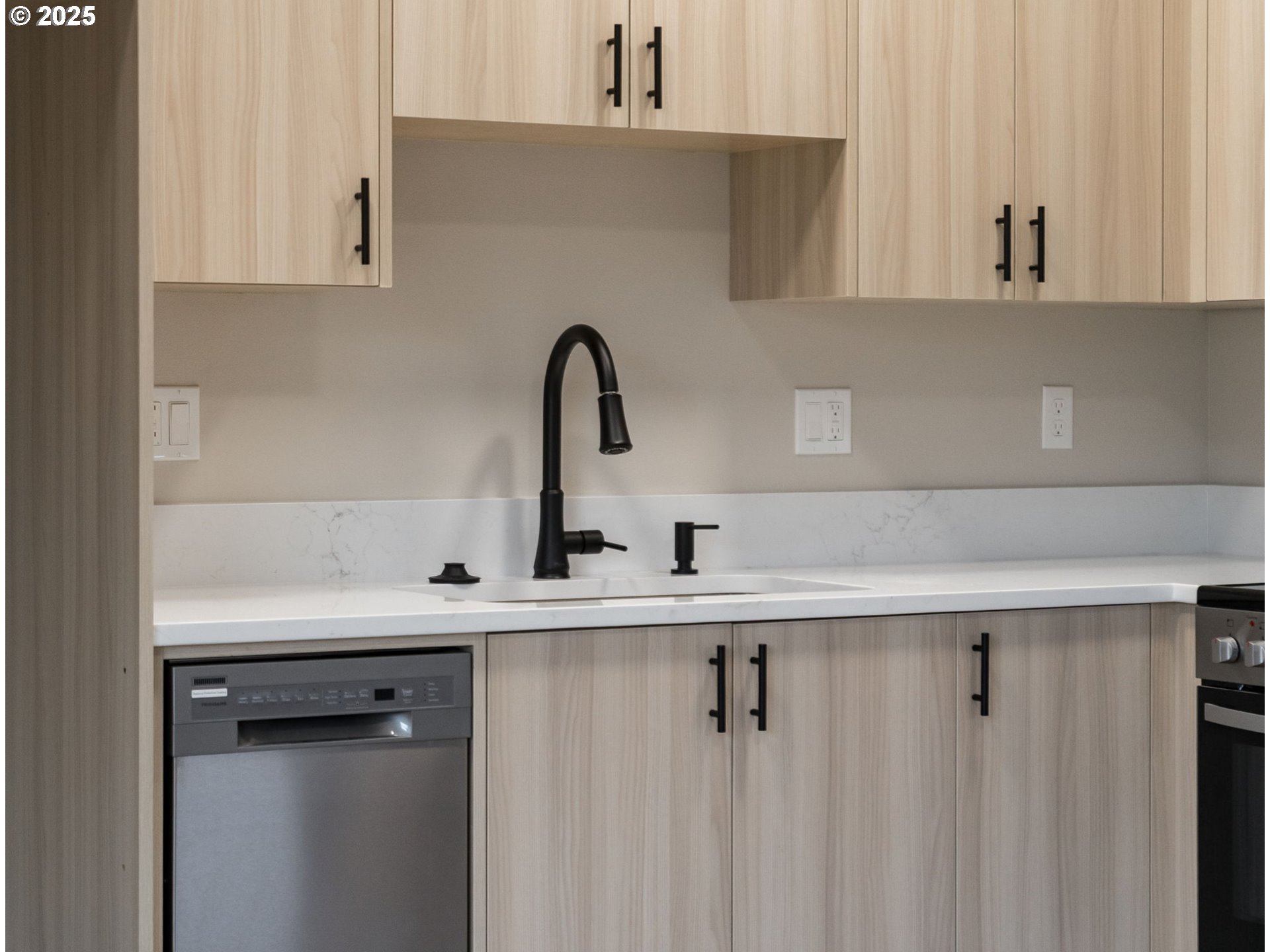 14372 Southeast Knight Street Portland, OR 97236 - Photo 8 of 20