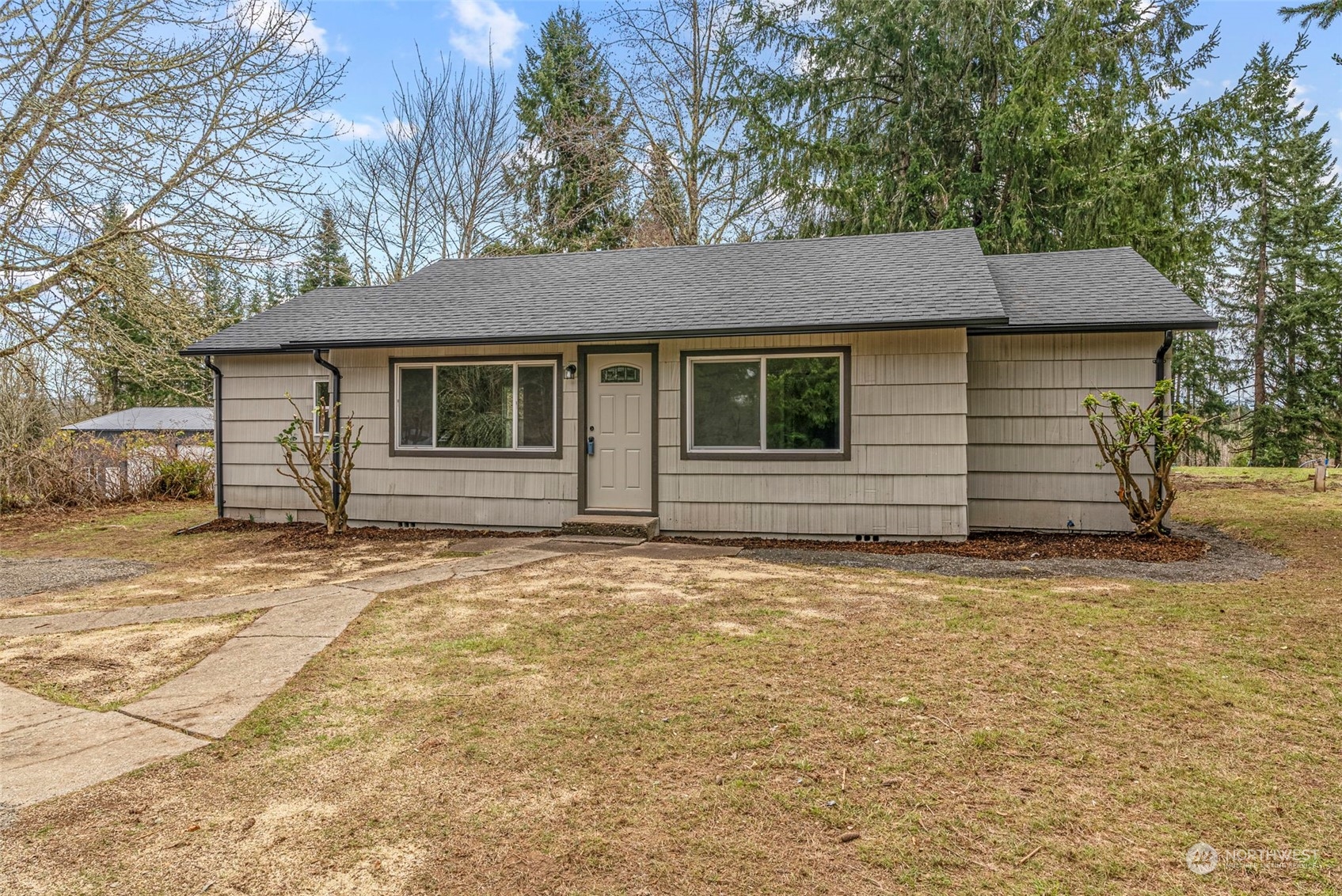 1541 Sightly Road Toutle, WA 98649 - Photo 3 of 30 front view of a house
