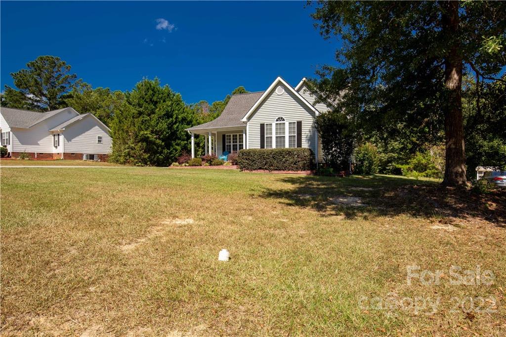 2029 Hunters Ridge Road Lancaster, SC 29720 - Photo 3 of 31 Gallery Image 3