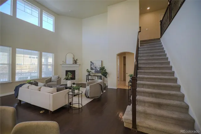 a view of entryway and workspace