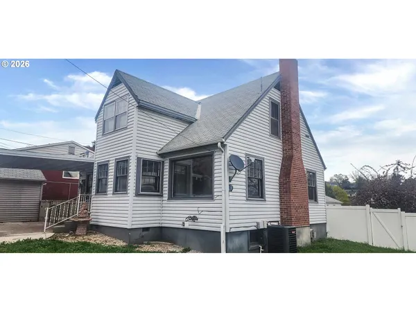 $310,000 | 627 Northwest 9th Street, Pendleton, OR 97801