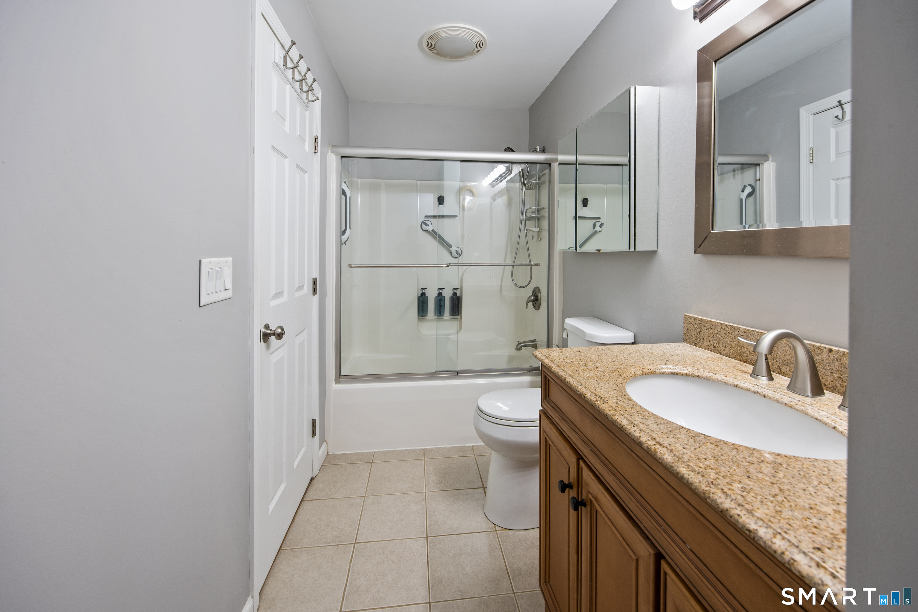 180 Grilleytown Road, Unit 17 Waterbury, CT 06704 - Photo 11 of 24