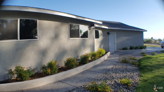 481 Santa Rosa Road El Centro, CA 92243 - Photo 4 of 37 Gallery Image 4