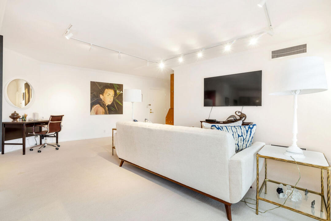 44 Cocoanut Row, Unit B124 Palm Beach, FL 33480 - Photo 3 of 28 3