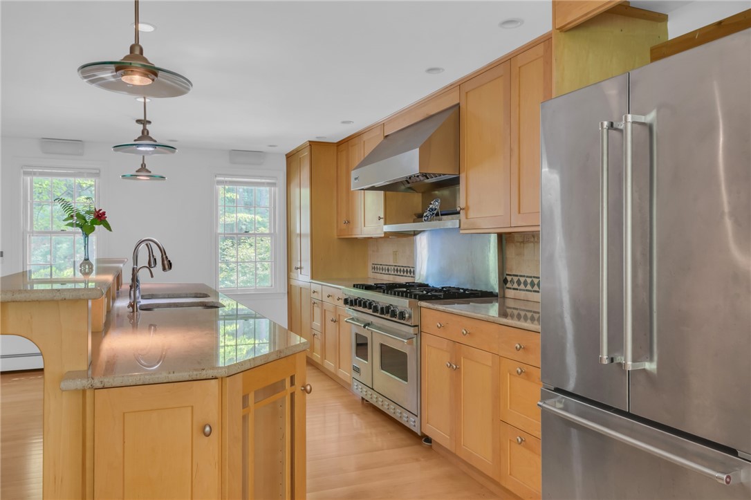 12 Howard Road Cumberland, RI 02864 - Photo 14 of 50