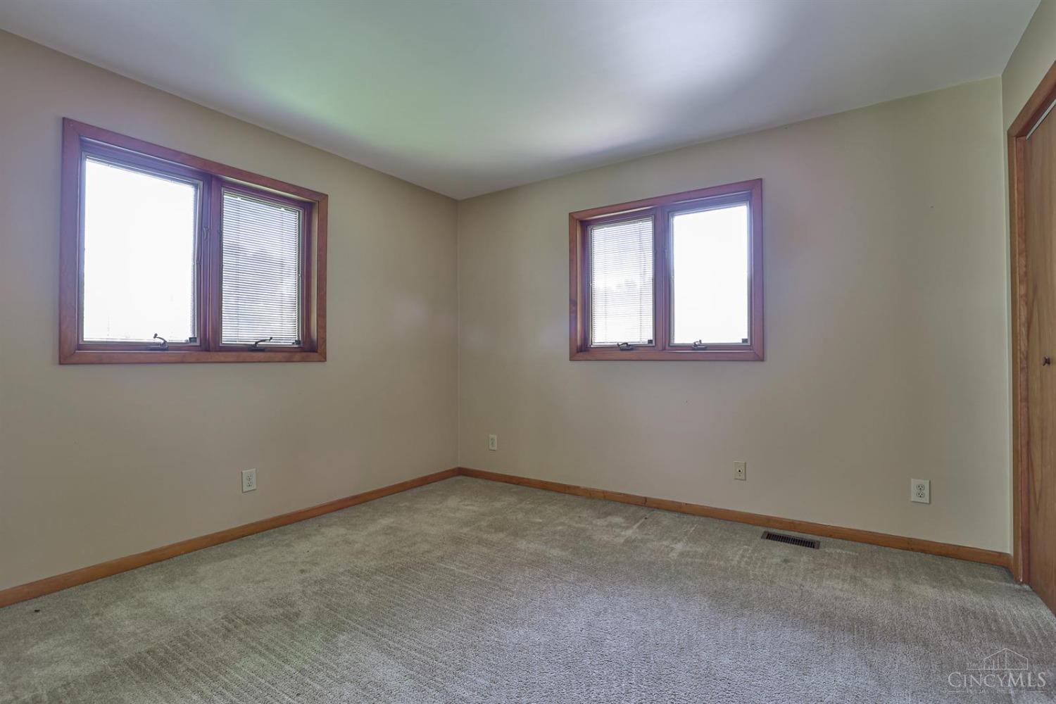 5155 Race Road Cincinnati, OH 45247 - Photo 21 of 51