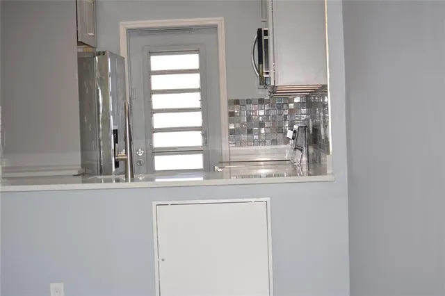 $295,000 | 1481 South Ocean Boulevard, Unit 308, Lauderdale-by-the-Sea, FL 33062