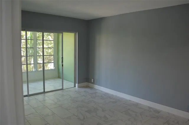 $295,000 | 1481 South Ocean Boulevard, Unit 308, Lauderdale-by-the-Sea, FL 33062