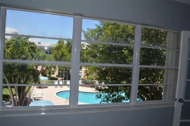$295,000 | 1481 South Ocean Boulevard, Unit 308, Lauderdale-by-the-Sea, FL 33062