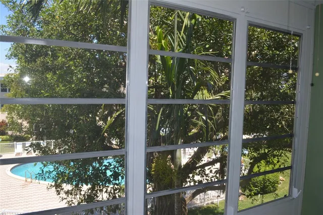 $295,000 | 1481 South Ocean Boulevard, Unit 308, Lauderdale-by-the-Sea, FL 33062