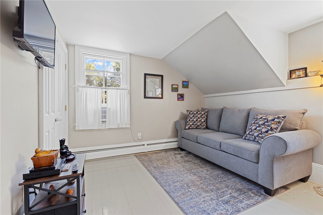 422 N Road Scituate, RI 02831 - Photo 33 of 50 Bedroom 3 of 3