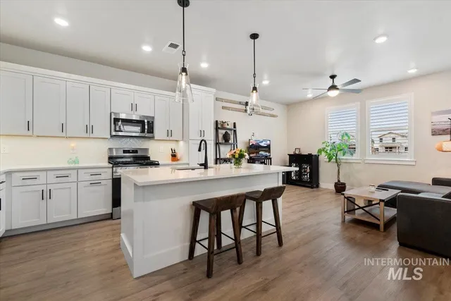 $450,000 | 203 South Koyukuk Avenue, Star, ID 83669