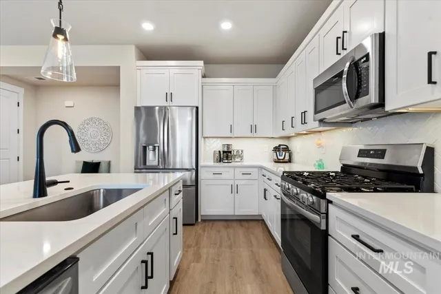 $450,000 | 203 South Koyukuk Avenue, Star, ID 83669