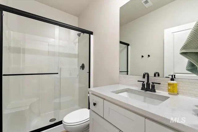 $450,000 | 203 South Koyukuk Avenue, Star, ID 83669