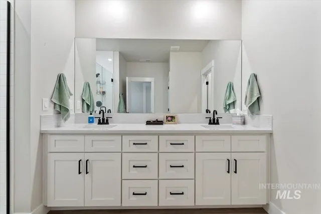 $450,000 | 203 South Koyukuk Avenue, Star, ID 83669