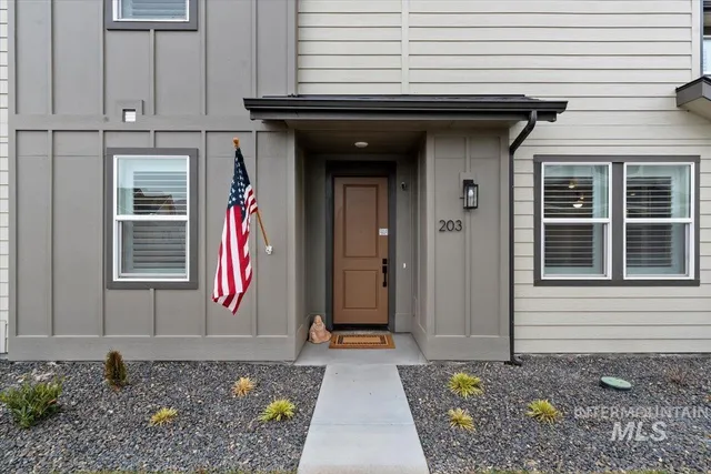 $450,000 | 203 South Koyukuk Avenue, Star, ID 83669