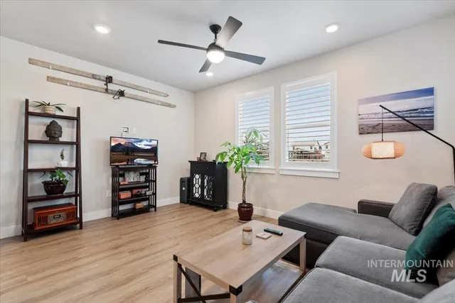 $450,000 | 203 South Koyukuk Avenue, Star, ID 83669