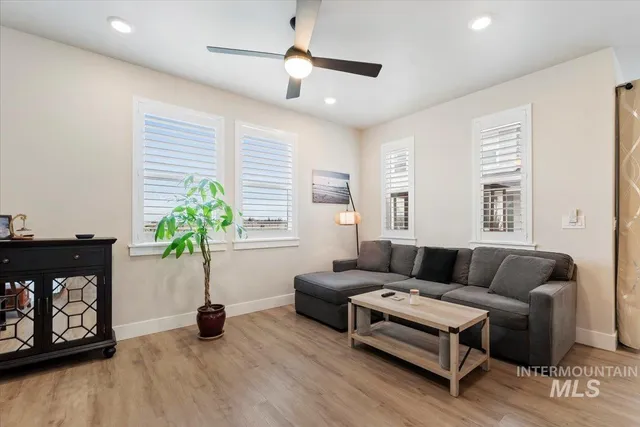 $450,000 | 203 South Koyukuk Avenue, Star, ID 83669