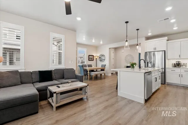 $450,000 | 203 South Koyukuk Avenue, Star, ID 83669