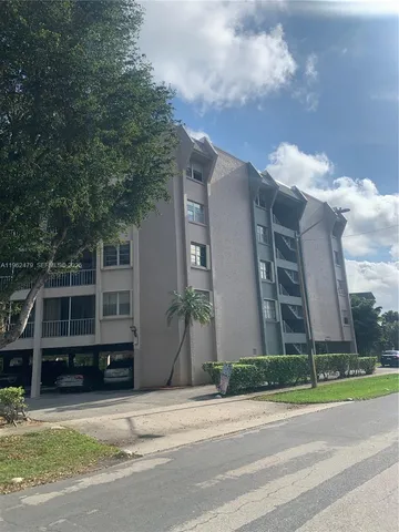 $199,995 | 505 Spencer Drive, Unit 101, West Palm Beach, FL 33409