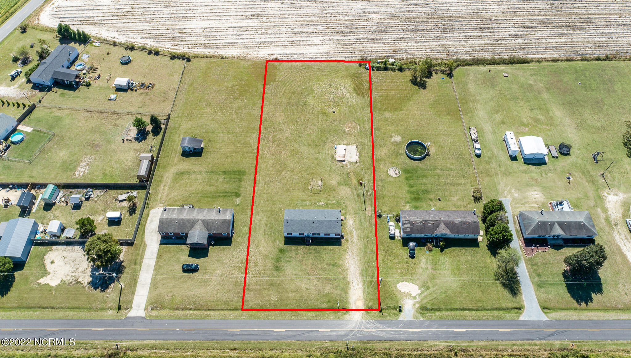 141 Wilson Road Fremont, NC 27830 - Photo 4 of 24 141-Front-high-wLines