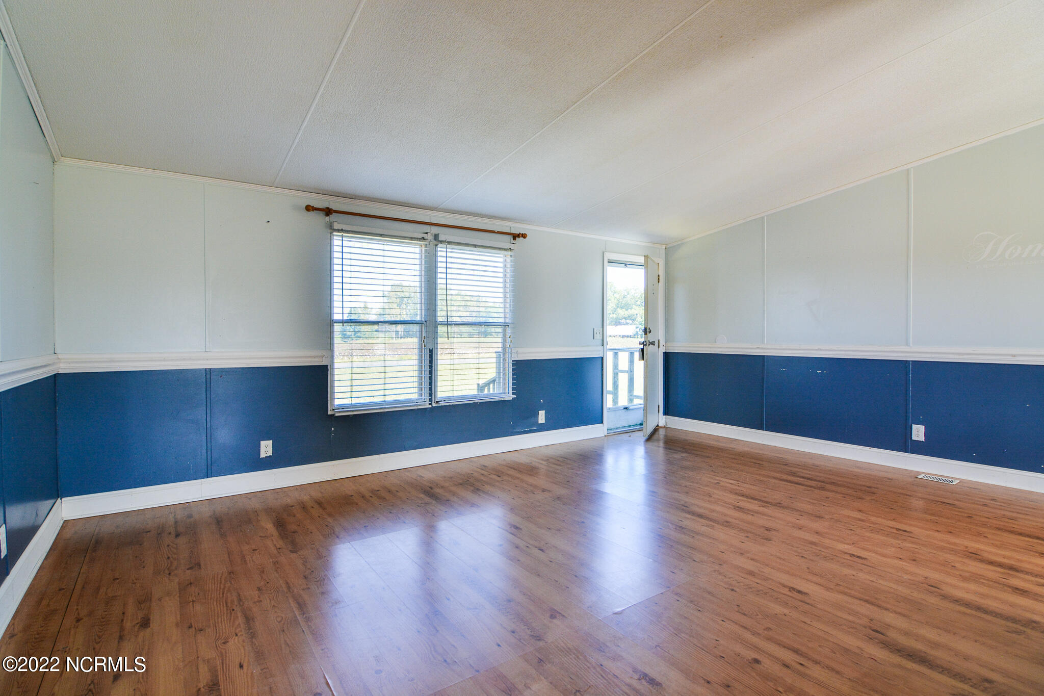 141 Wilson Road Fremont, NC 27830 - Photo 5 of 24 141-GreatRm