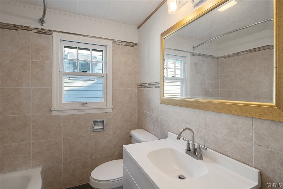 132 Ruth Avenue Syracuse, NY 13210 - Photo 20 of 36