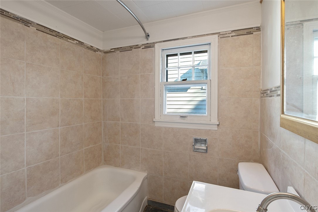 132 Ruth Avenue Syracuse, NY 13210 - Photo 21 of 36