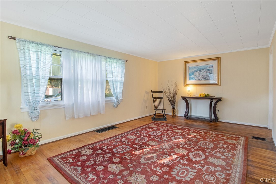 132 Ruth Avenue Syracuse, NY 13210 - Photo 6 of 36