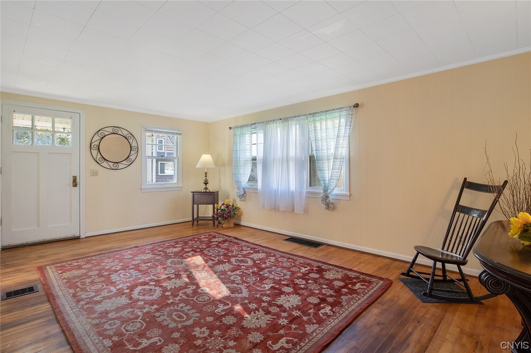 132 Ruth Avenue Syracuse, NY 13210 - Photo 7 of 36