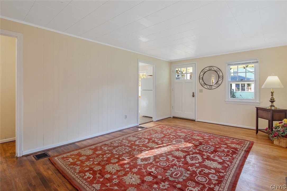 132 Ruth Avenue Syracuse, NY 13210 - Photo 9 of 36